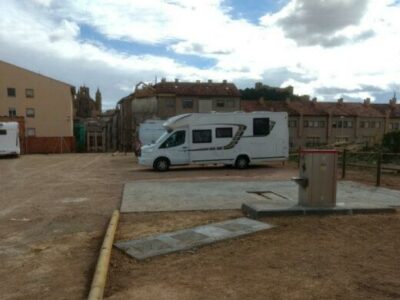 Área autocaravana en Peñarroya de Tastavins “Área de Peñarroya de Tastavins” en, Teruel